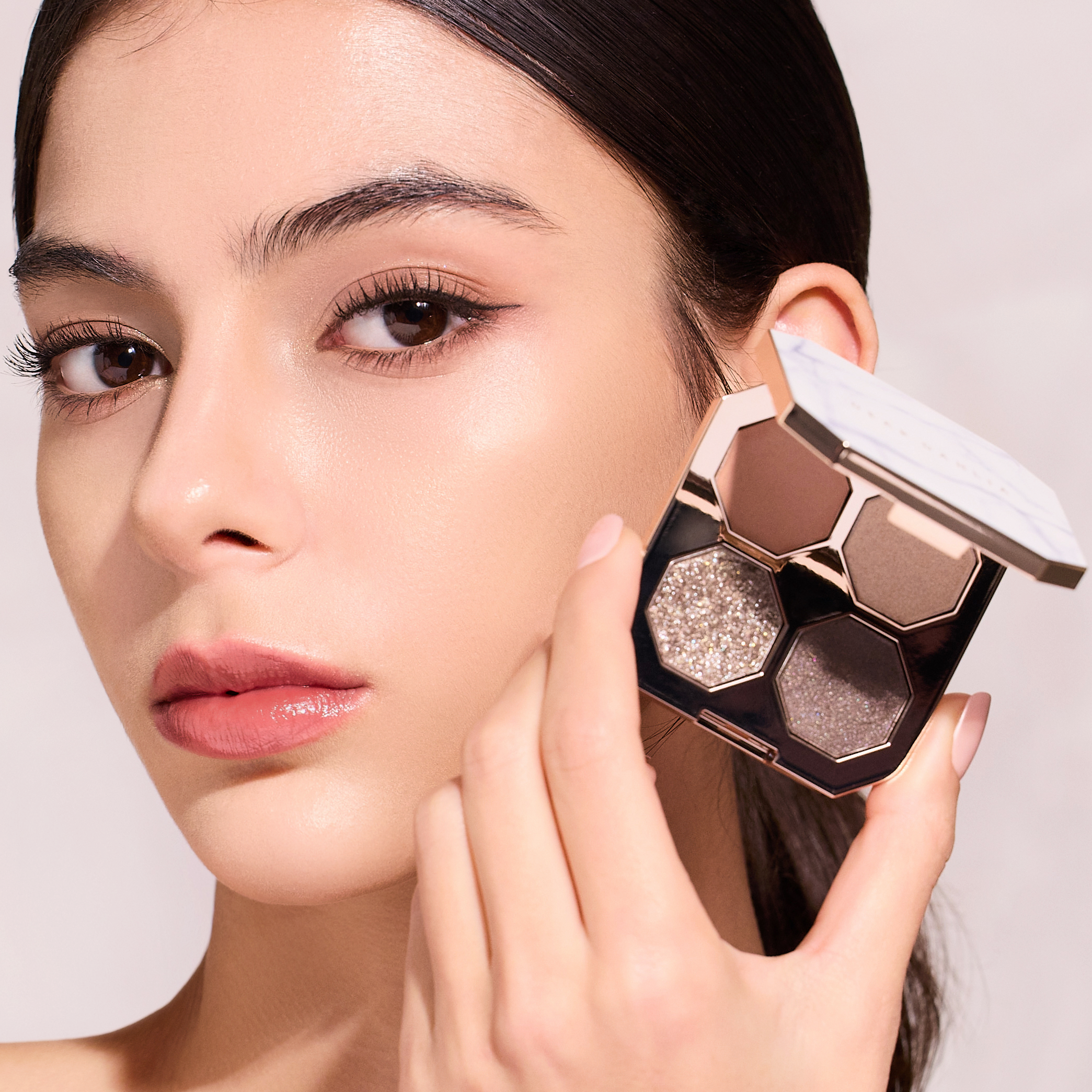 Dream Velvet Eyeshadow Palette