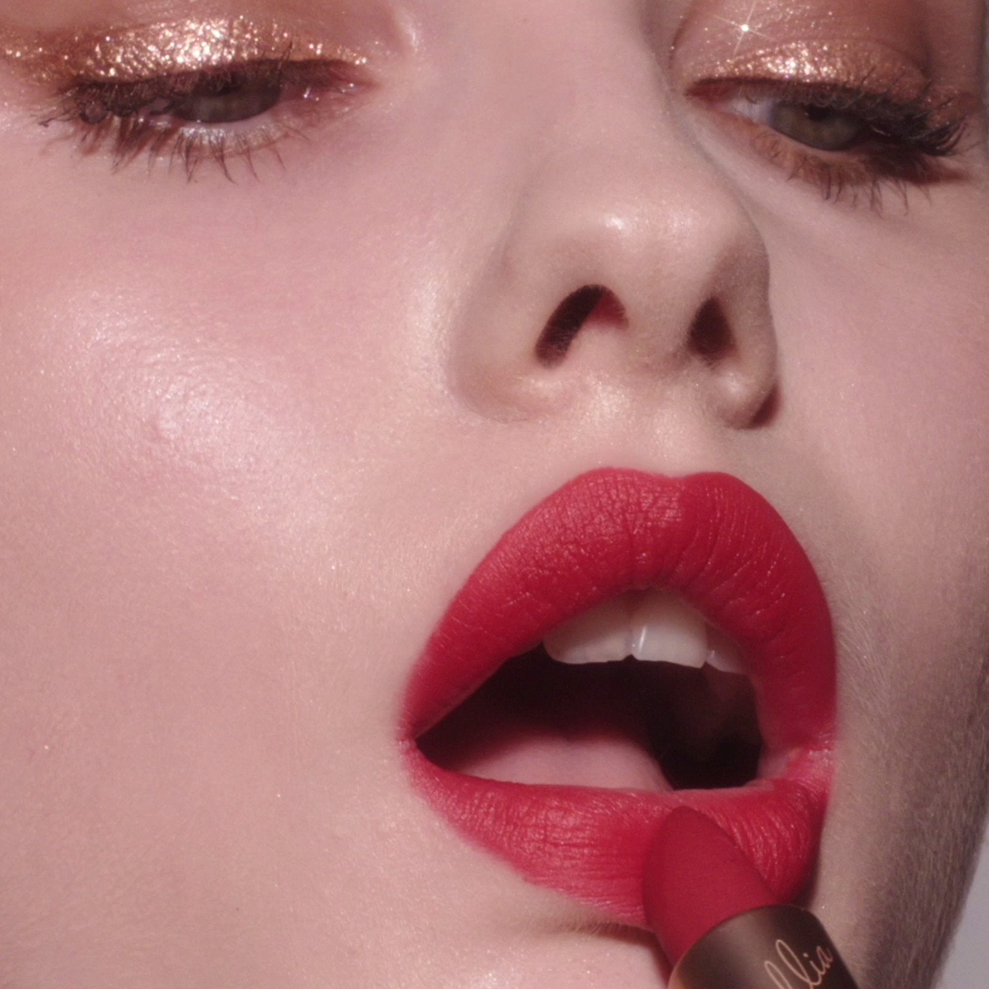 Lip Paradise Effortless Matte Lipstick